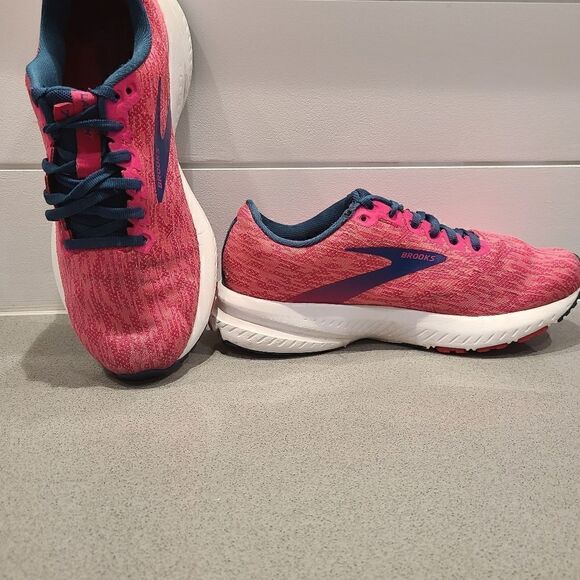 Brooks Launch Running Shoes - Picture 1 of 7